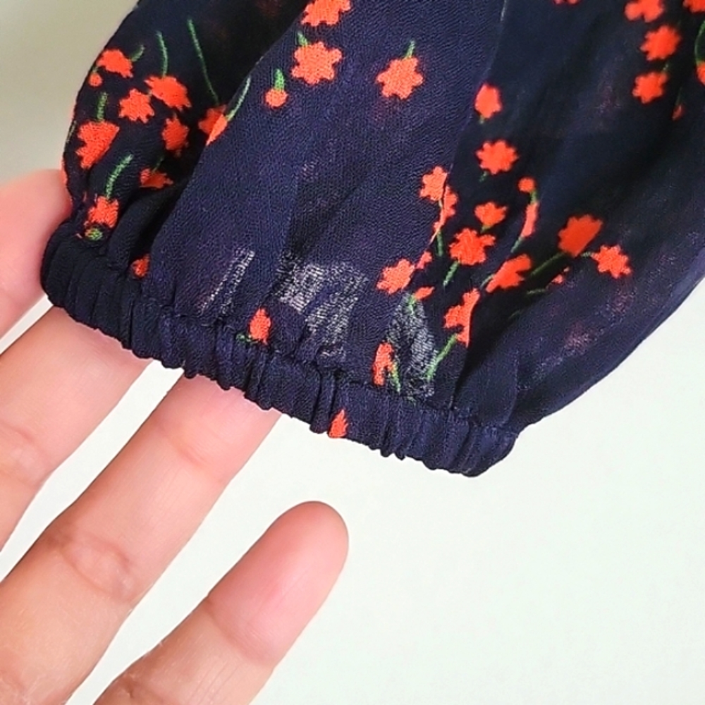 Ann Taylor Navy Blue Floral Teired Ruffle Sleeves and Tie Neckline size … - Picture 8 of 9